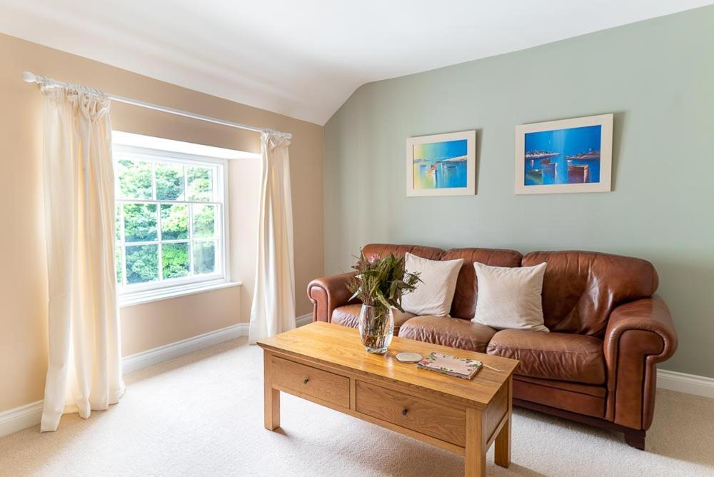 Holyland House - Greenacres Estates Lamphey Buitenkant foto